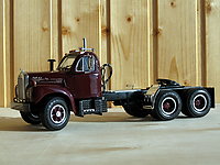 mack_b-61_005.jpg