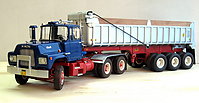 mack_dm-600__gravel_trailer_013.jpg