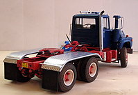 mack_dm-600__gravel_trailer_018.jpg