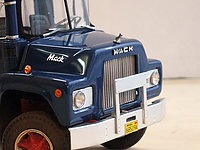 mack_dm-600__gravel_trailer_019.jpg