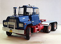 mack_dm-600__gravel_trailer_022.jpg