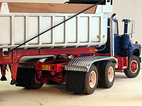 mack_dm-600__gravel_trailer_023.jpg