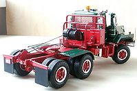 mack_dm800_007.jpg