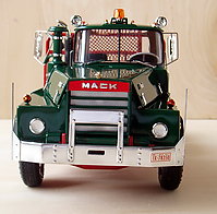 mack_dm800_016.jpg