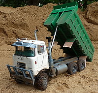 mack_fr700_dump_truck_022.jpg