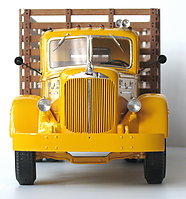 mack_lj2d_011.jpg