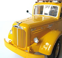 mack_lj2d_018.jpg