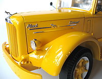 mack_lj2d_019.jpg