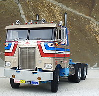 peterbilt_352_007.jpg