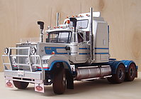 mack_superliner_aus_002.jpg
