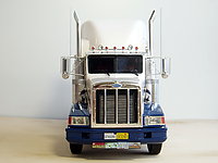 peterbilt_377_006.jpg
