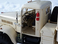kraz-255_006.jpg