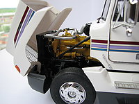 freightliner_fld120_010.jpg