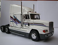 freightliner_fld120_017.jpg