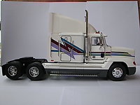 freightliner_fld120_018.jpg