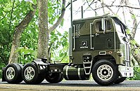 white_freightliner_005.jpg