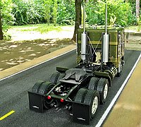 white_freightliner_010.jpg