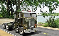 white_freightliner_017.jpg