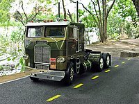 white_freightliner_019.jpg