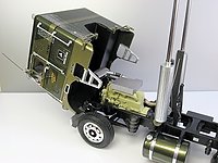 white_freightliner_023.jpg