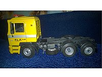 man-2000_010.jpg