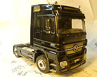 mercedes-benz_actros_black_edition_006.jpg