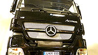 mercedes-benz_actros_black_edition_008.jpg