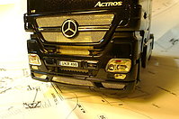 mercedes-benz_actros_black_edition_012.jpg