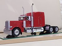 peterbilt_379_011.jpg