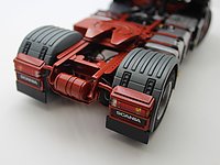scania_124l_001.jpg