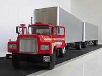 mack_r600_017.jpg