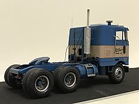 peterbilt_352_008.jpg