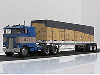 peterbilt_352_017.jpg