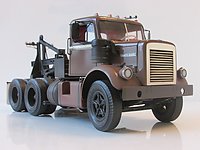 white_9000_towtruck_002.jpg