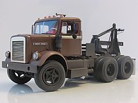 white_9000_towtruck_005.jpg