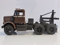 white_9000_towtruck_006.jpg