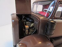 white_9000_towtruck_020.jpg