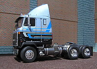 mack_mh_ultraliner_002.jpg