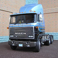 mack_mh_ultraliner_003.jpg