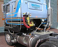 mack_mh_ultraliner_014.jpg