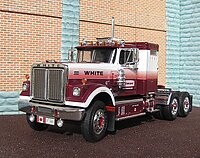 white_road_boss_003.jpg