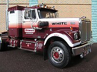 white_road_boss_017.jpg