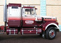 white_road_boss_020.jpg