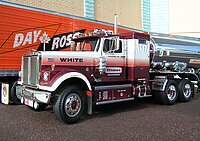 white_road_boss_033.jpg