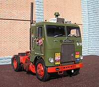 white_freightliner_coe_4x2_cf_009.jpg
