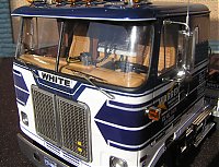 white_road_commander_2_027.jpg