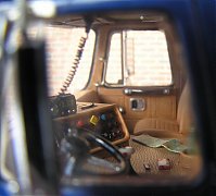white_road_commander_2_028.jpg