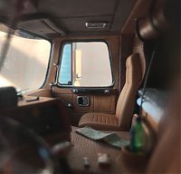 white_road_commander_2_029.jpg