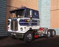 white_road_commander_2_036.jpg