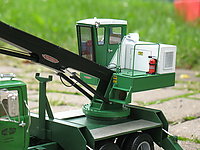 Mack_r685_001.jpg